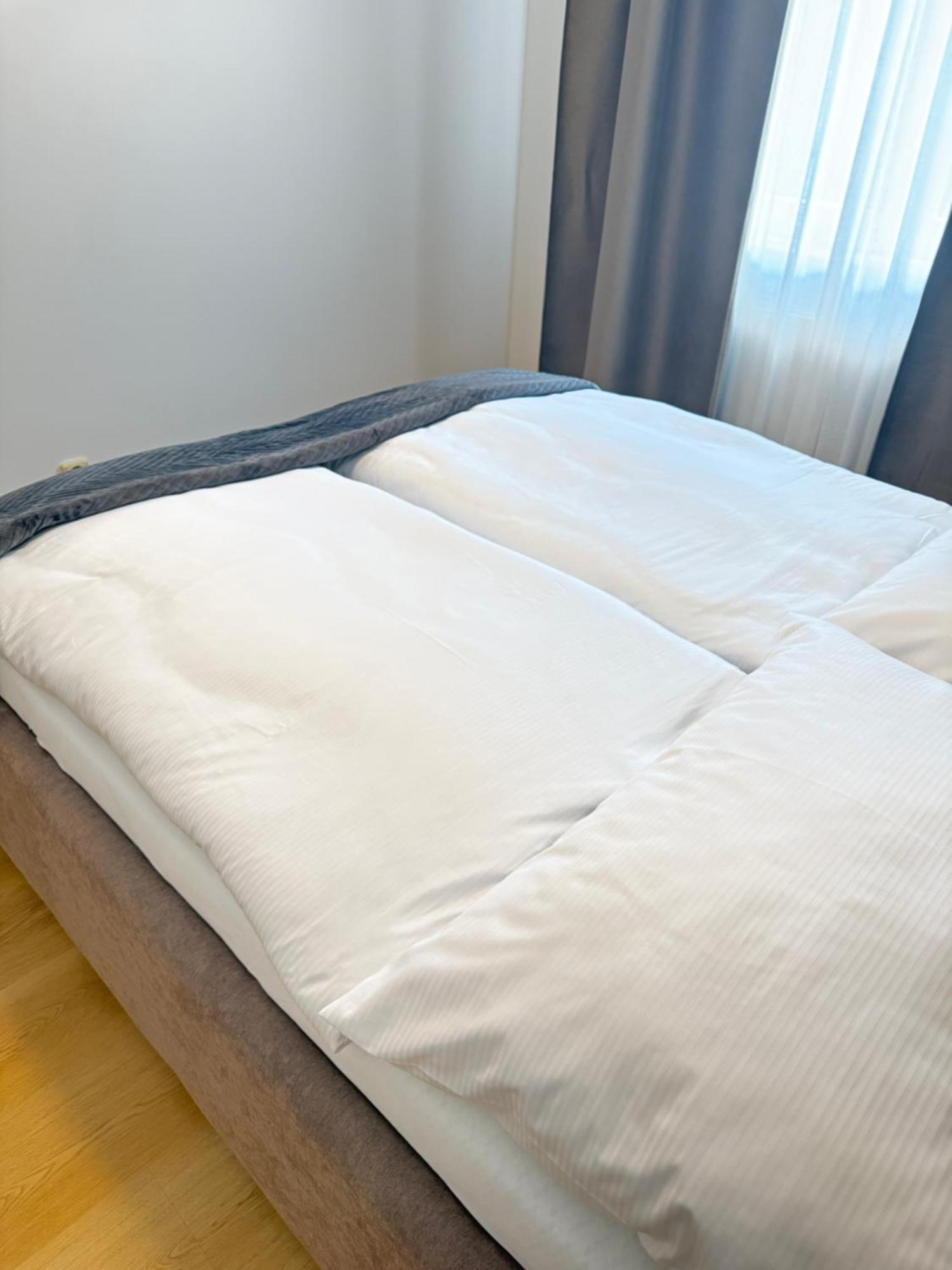 Riverside Apartment Praha Екстериор снимка