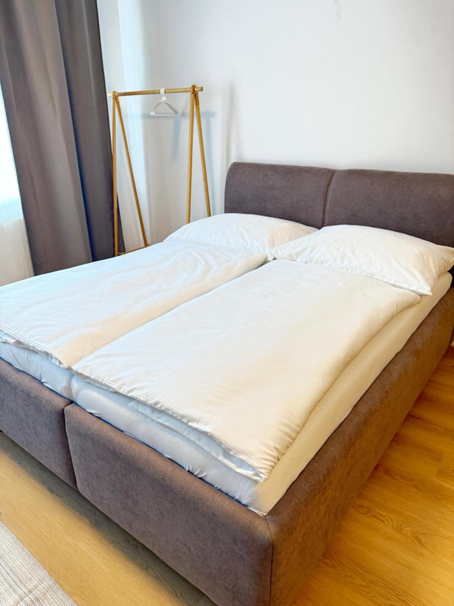 Riverside Apartment Praha Екстериор снимка