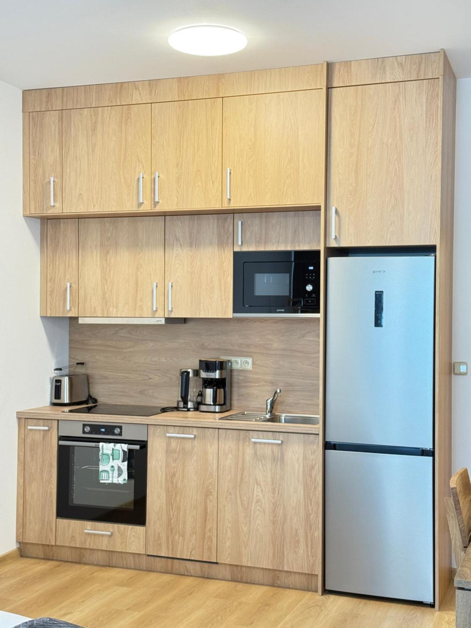Riverside Apartment Praha Екстериор снимка
