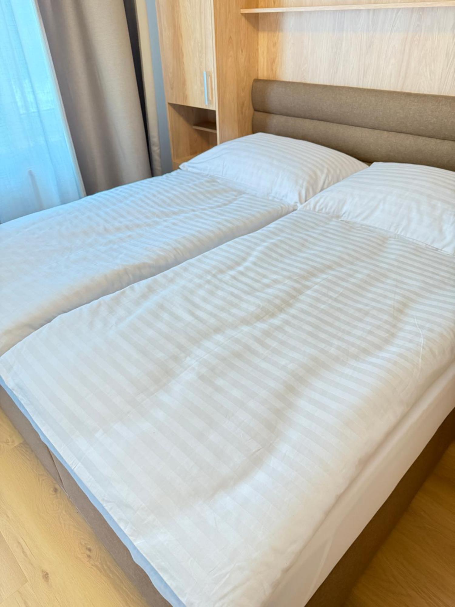 Riverside Apartment Praha Екстериор снимка