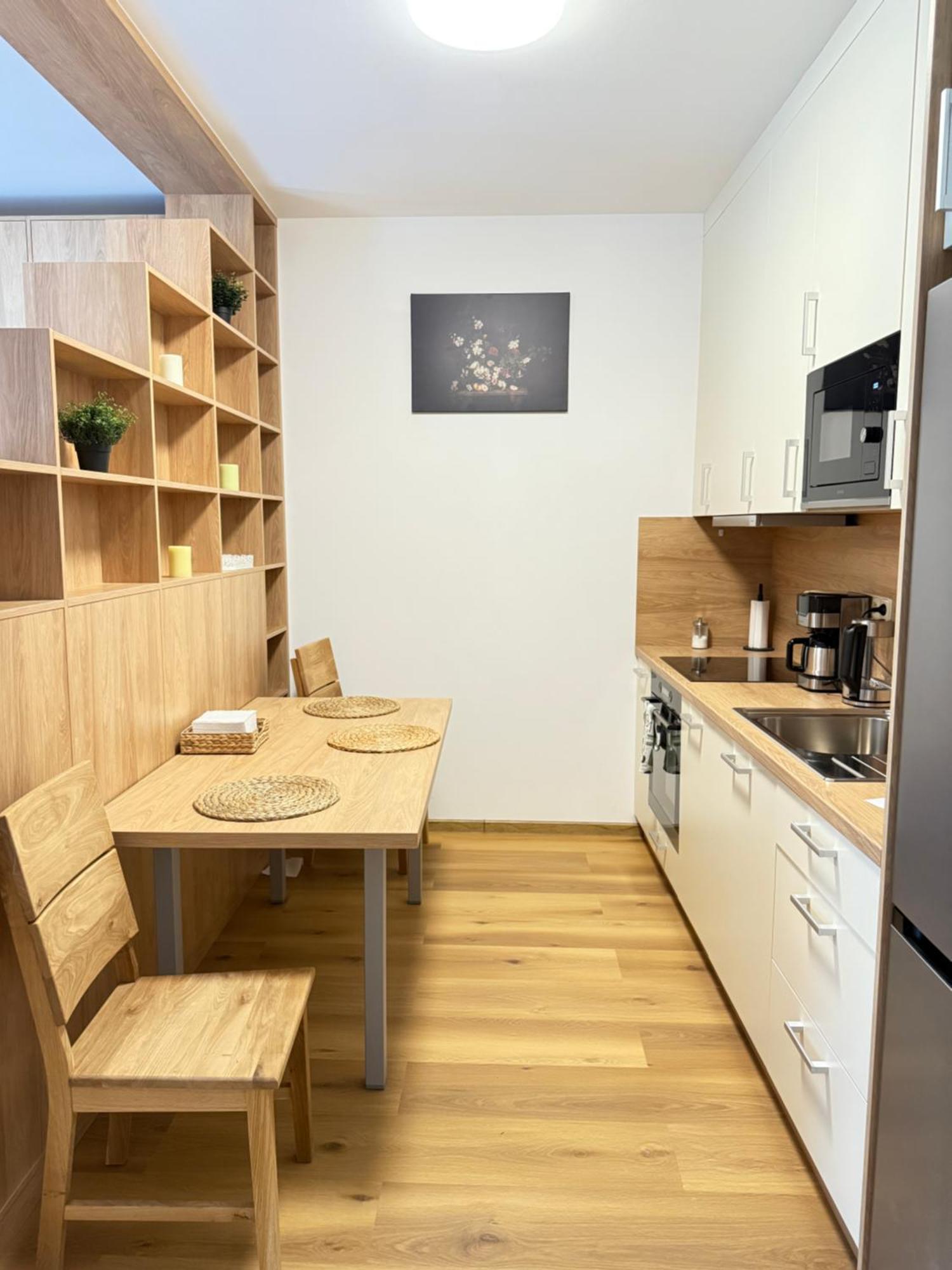 Riverside Apartment Praha Екстериор снимка