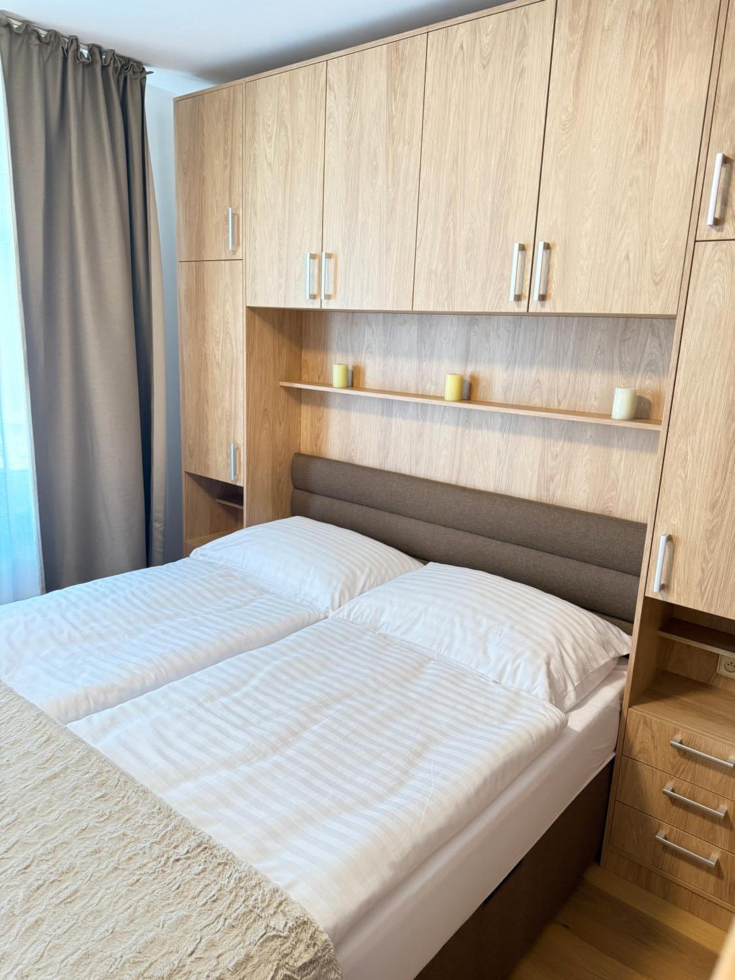 Riverside Apartment Praha Екстериор снимка