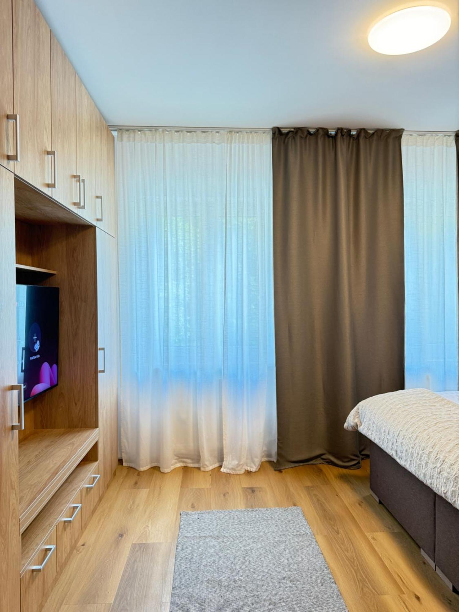 Riverside Apartment Praha Екстериор снимка