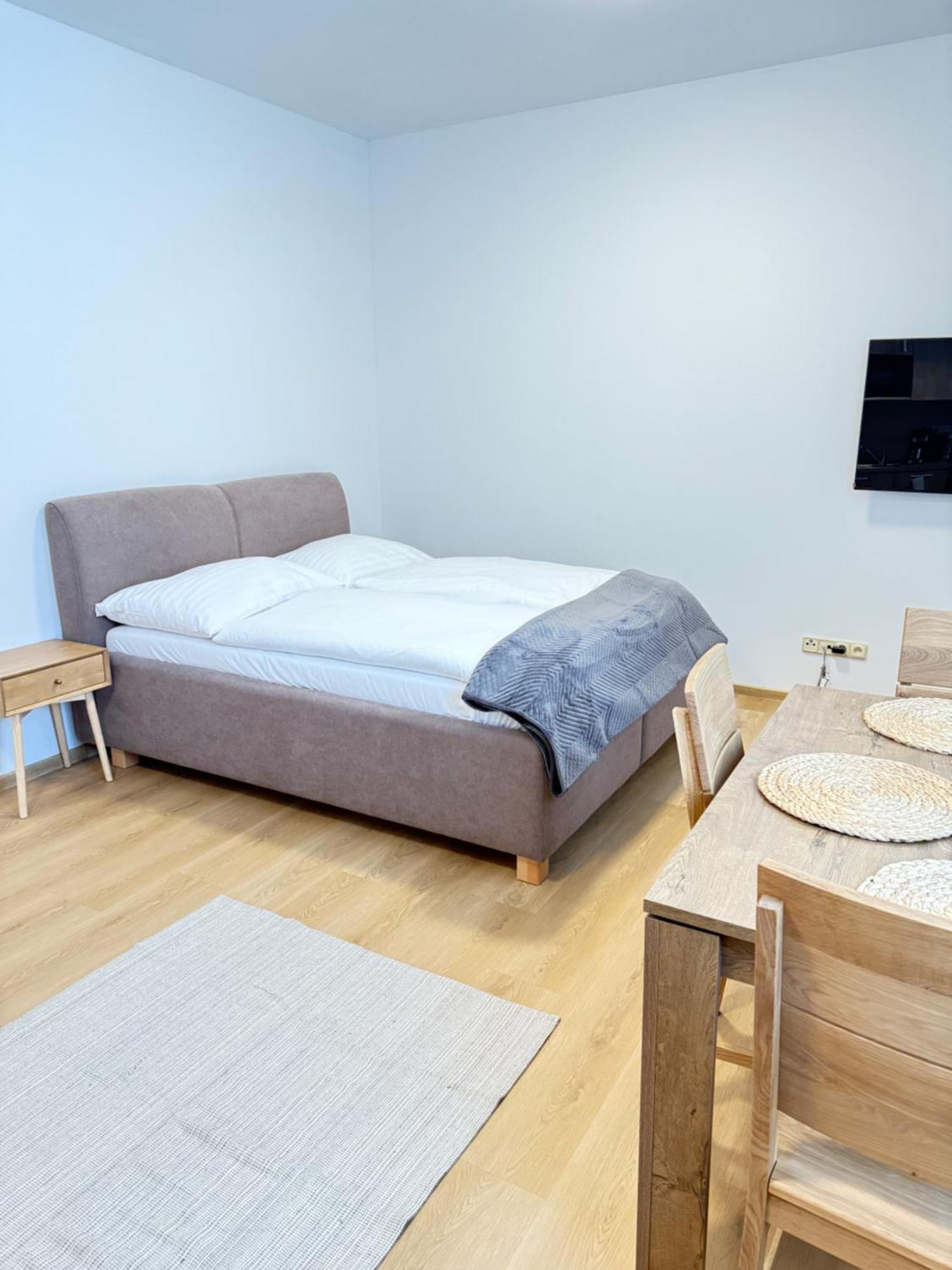 Riverside Apartment Praha Екстериор снимка