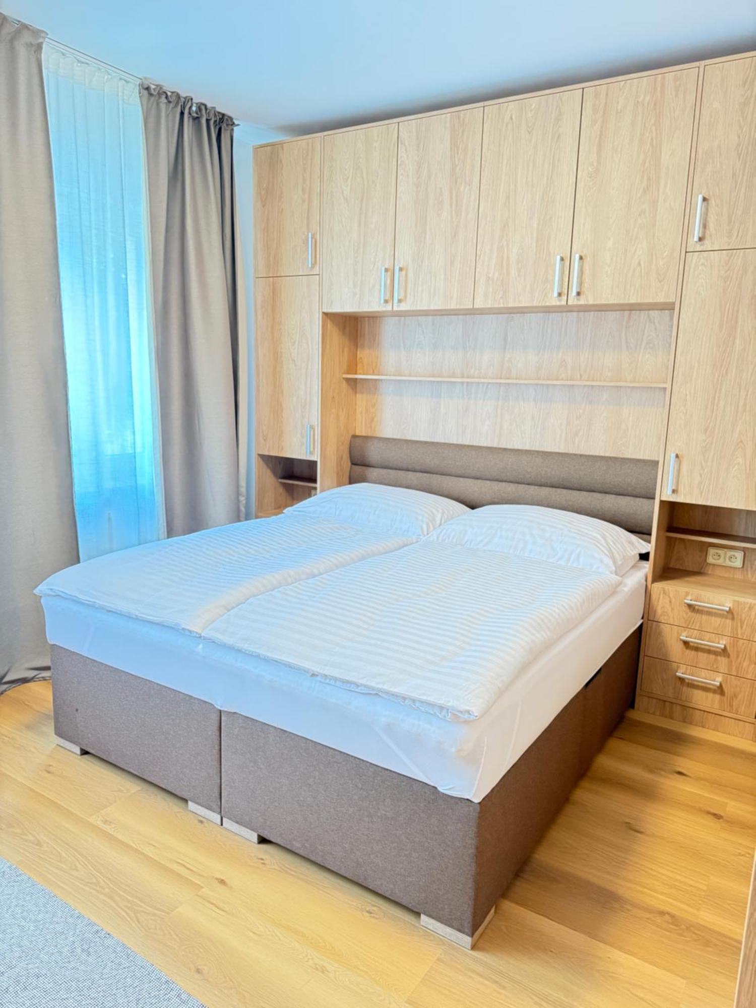 Riverside Apartment Praha Екстериор снимка